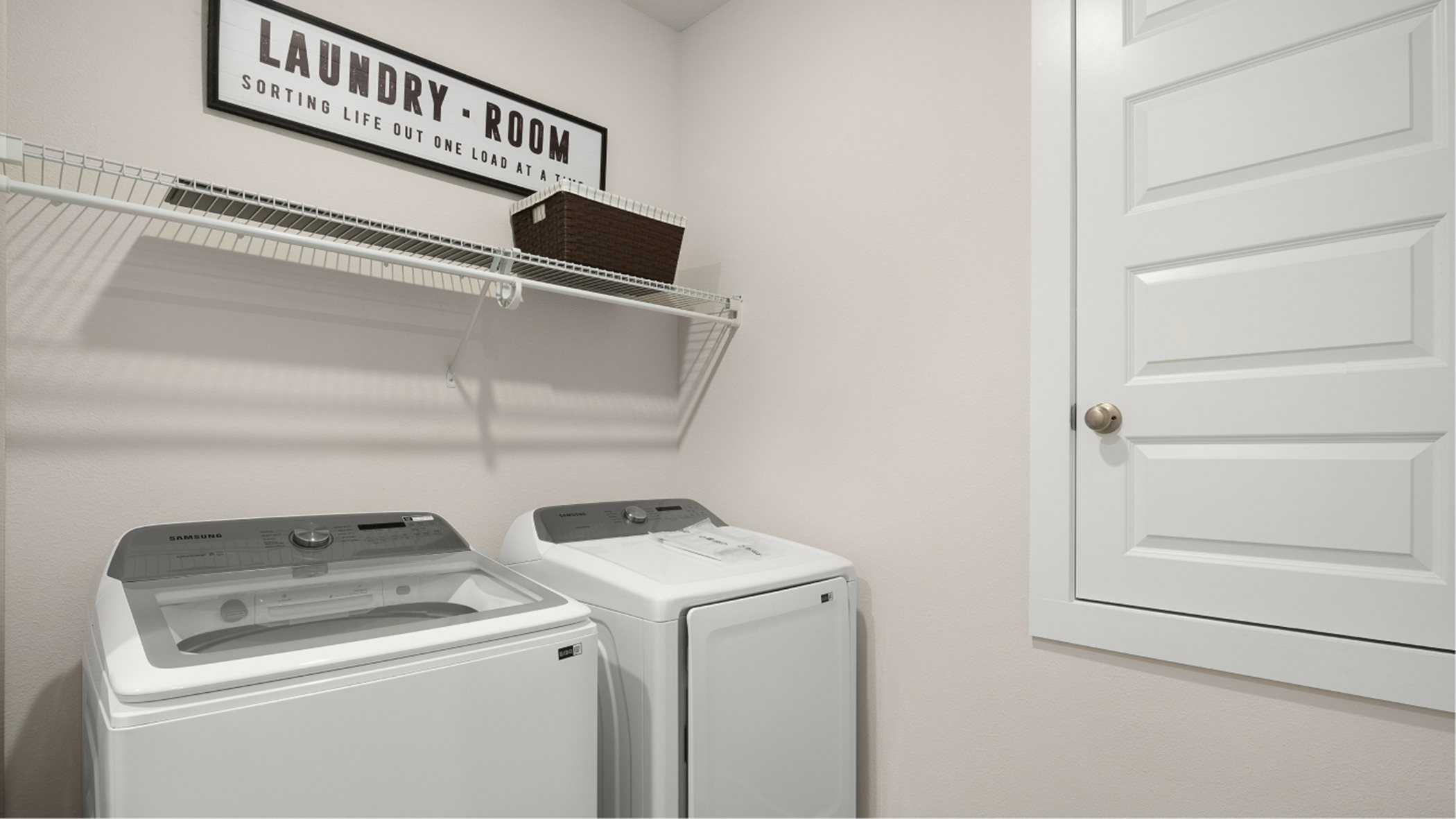Residence 2033 laundry room