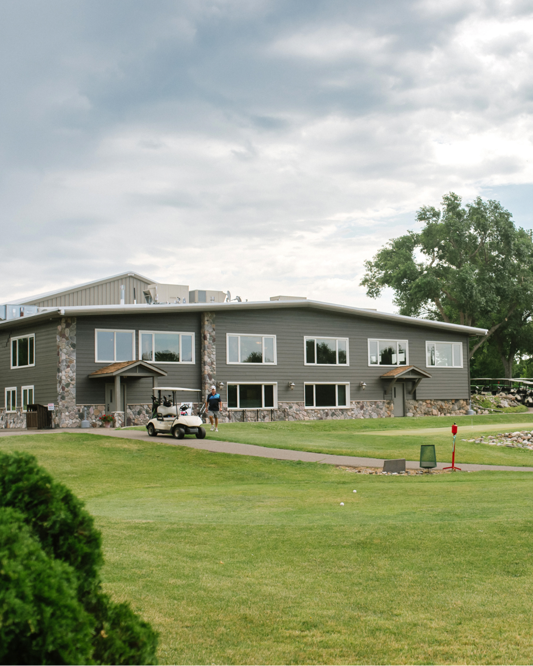 country club clubhouse