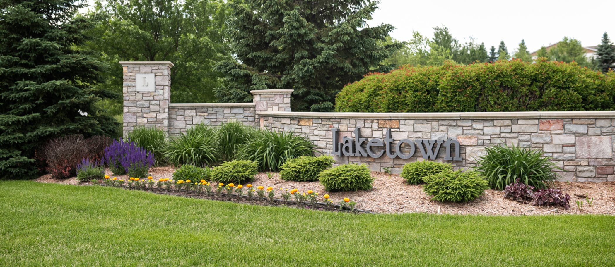 Laketown Colonial Patriot Collection Entrance