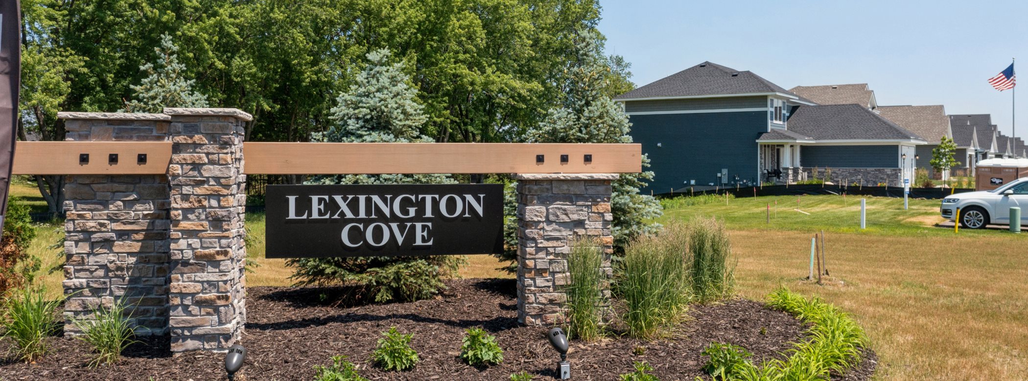 Lexington Cove Entrance