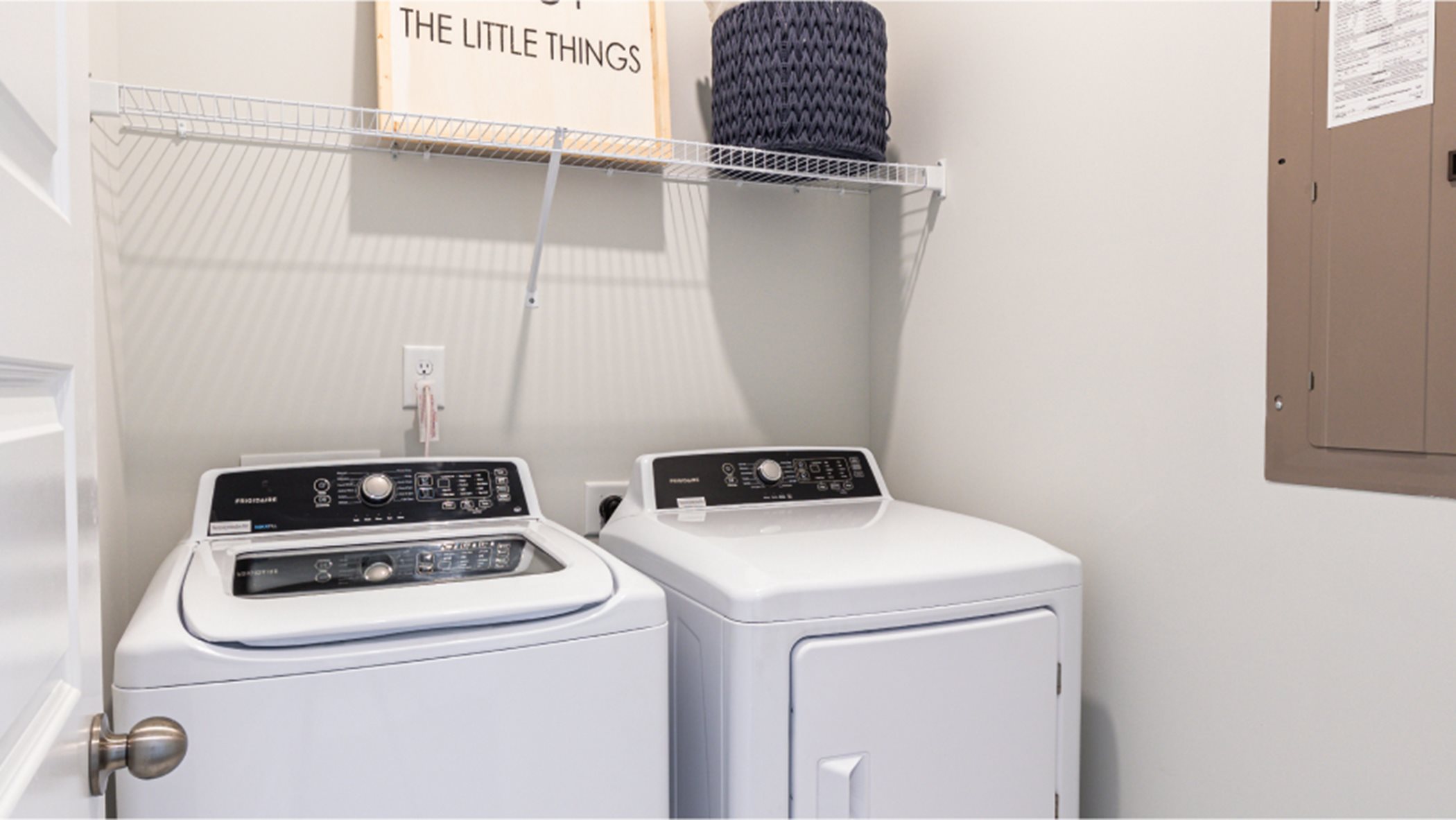Summers Corner The Village - Row Collection RUTLEDGE Laundry