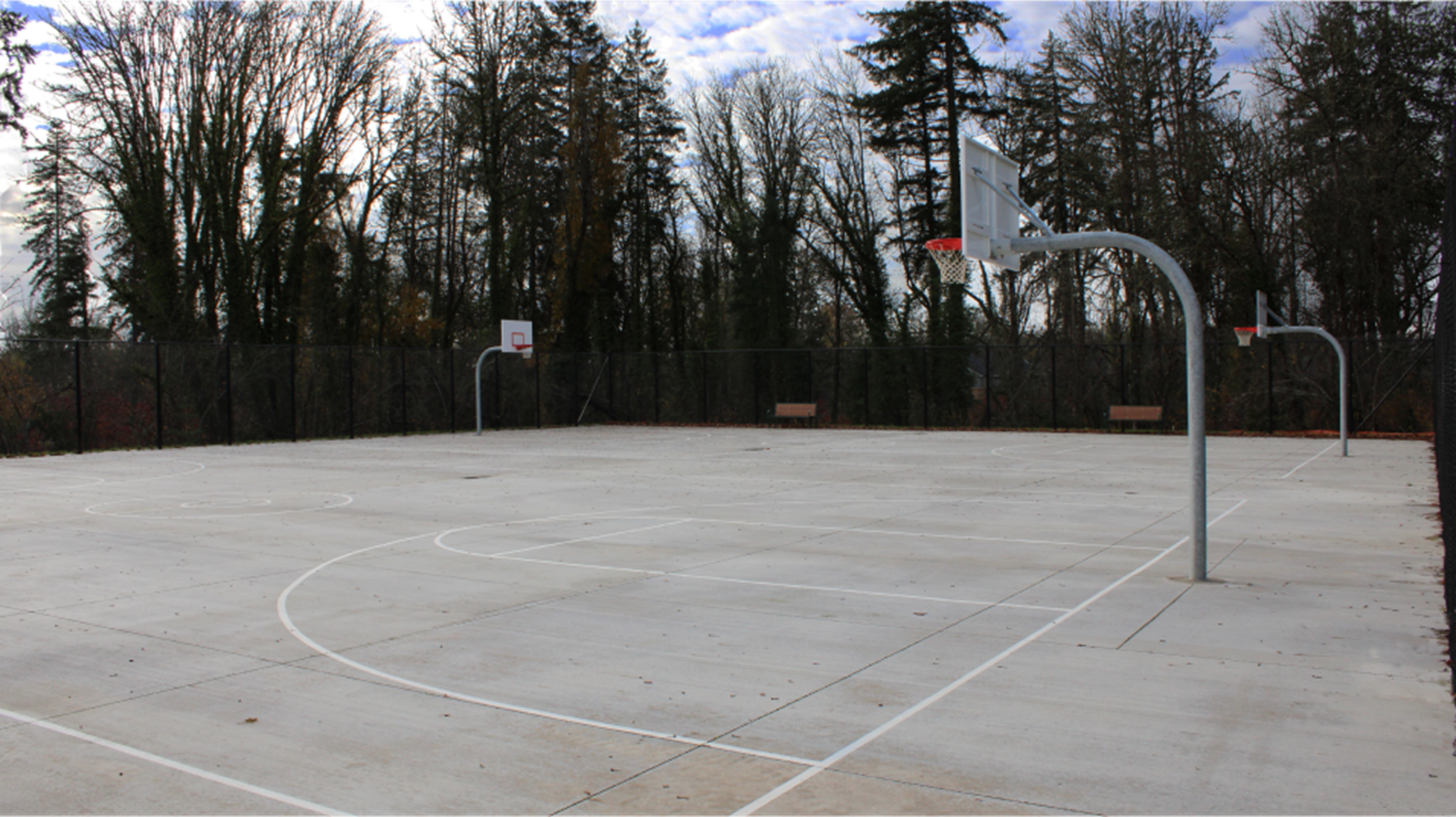 Portland Laurel Woods basketball court