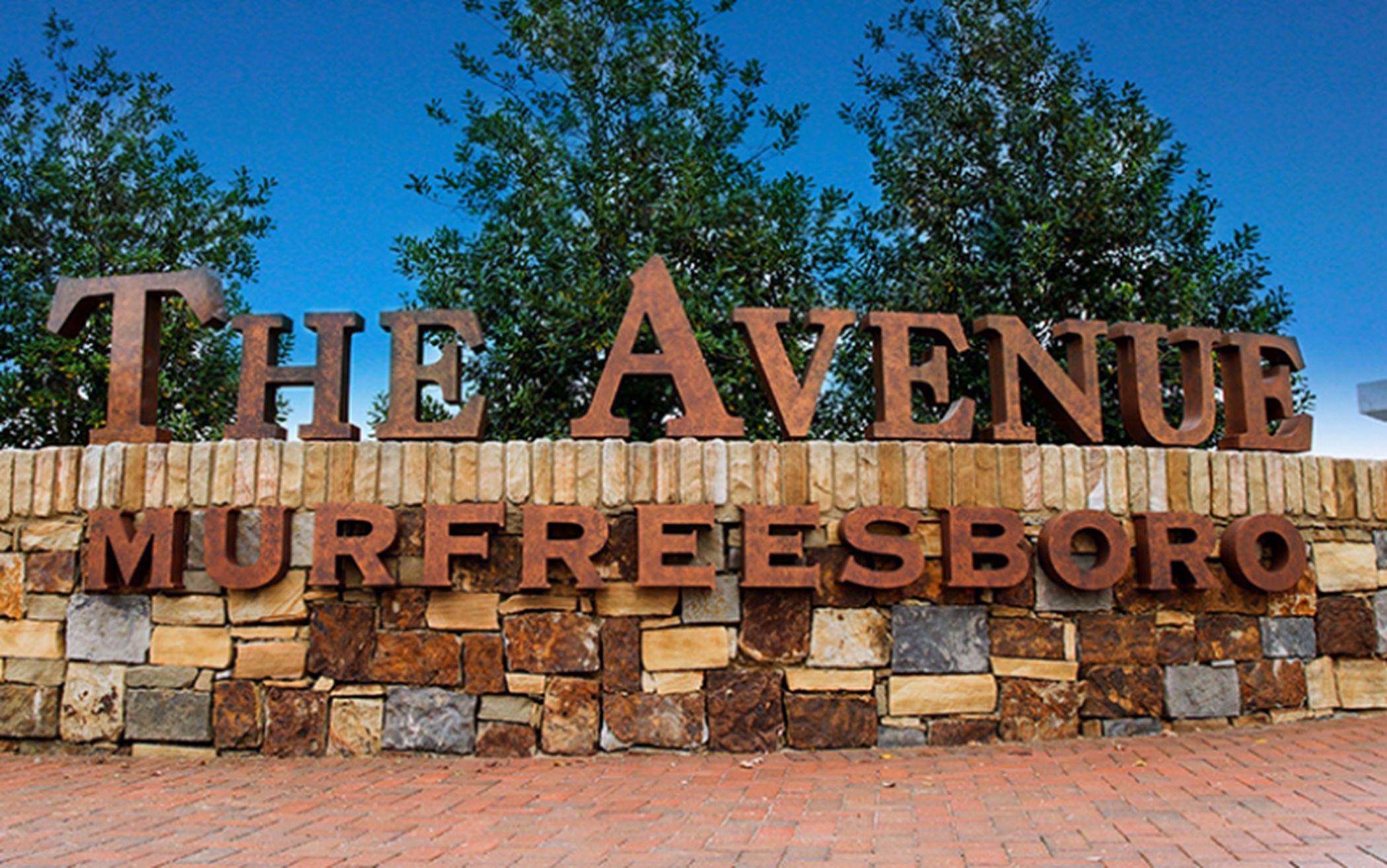 The Avenue Sign