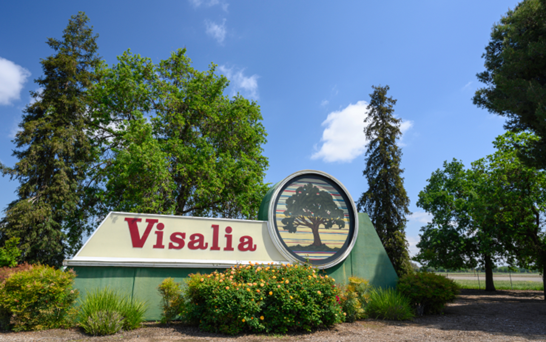 Visalia Welcome Sign 