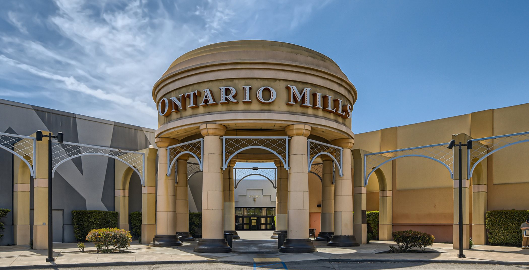 Entrance to Ontario Mills Mall