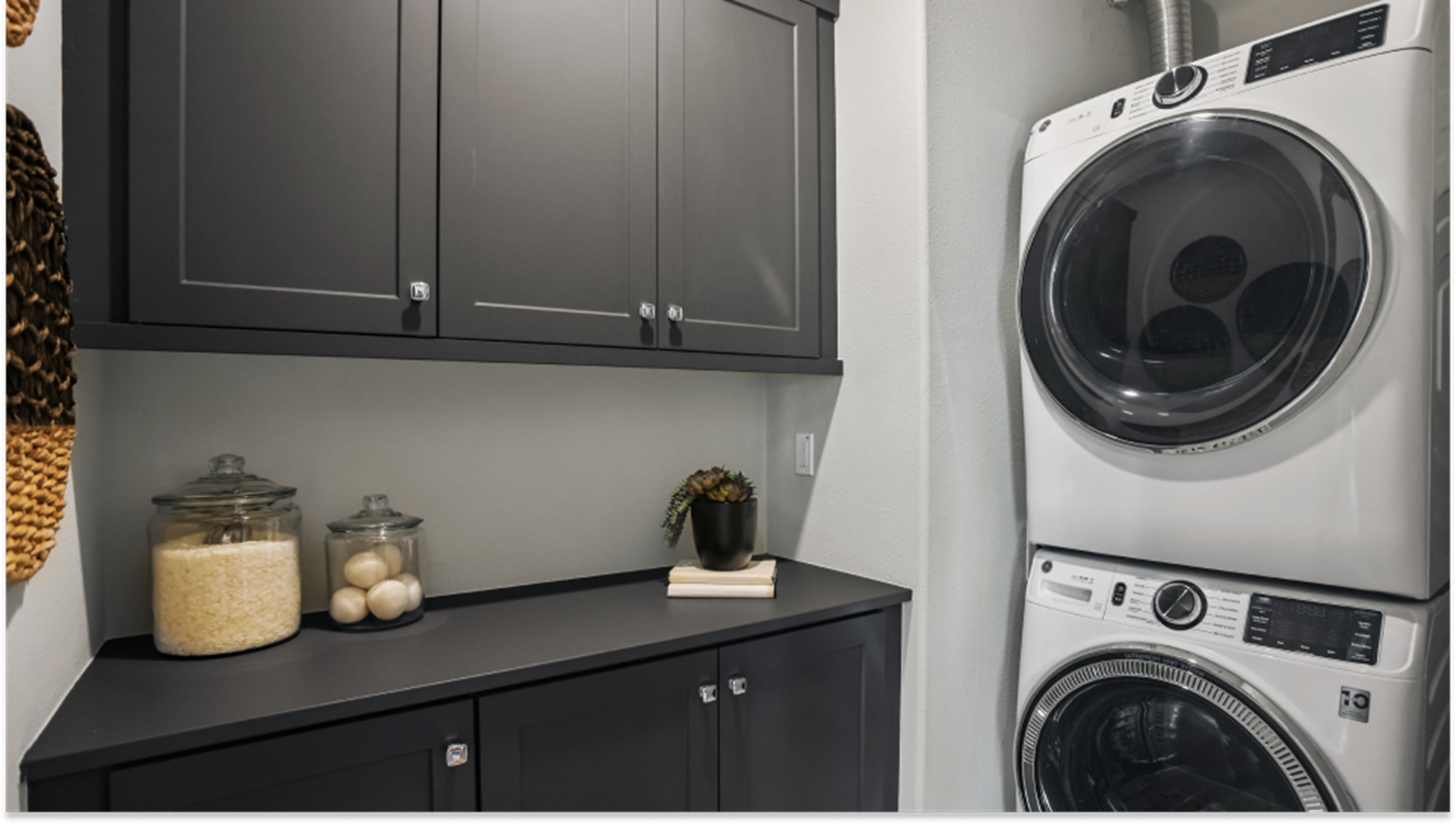 Laundry with washer-dryer