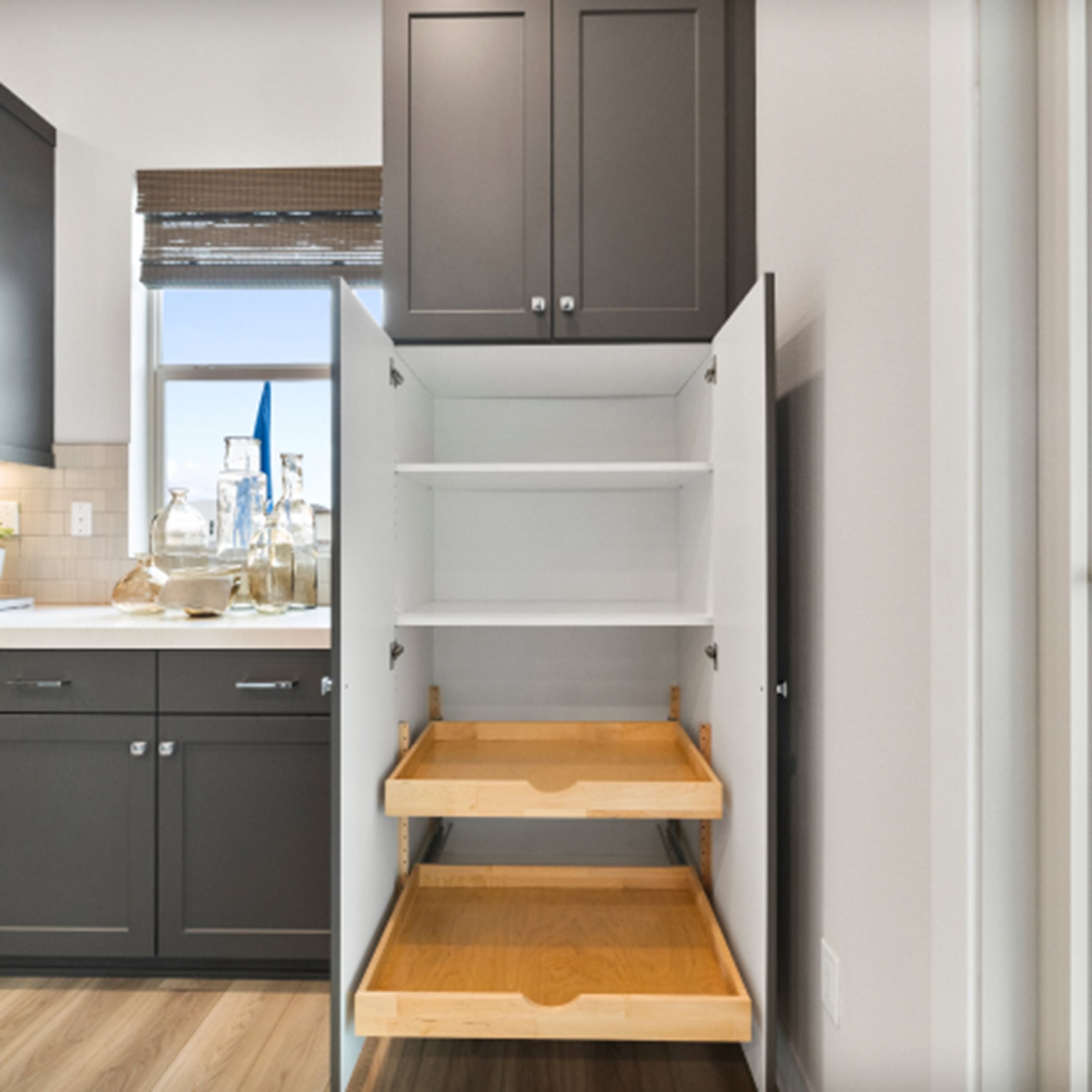 Storage with built-in shelving