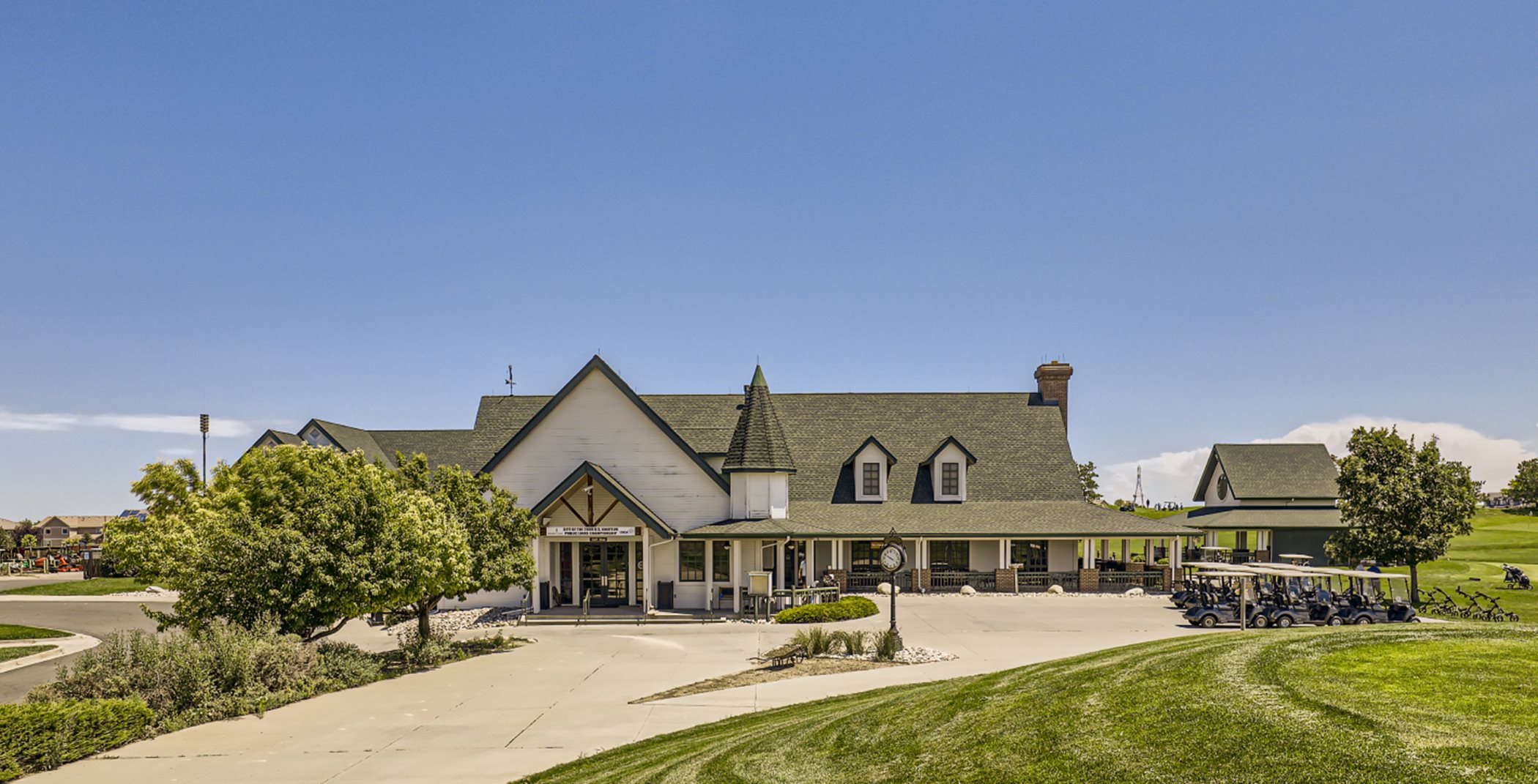 Murphy Creek Golf Course clubhouse exterior