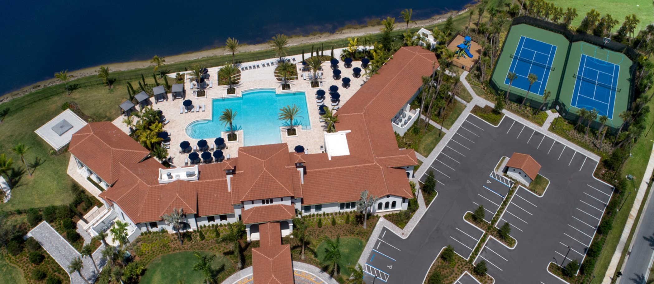 Drone shot of Club Grande and pool