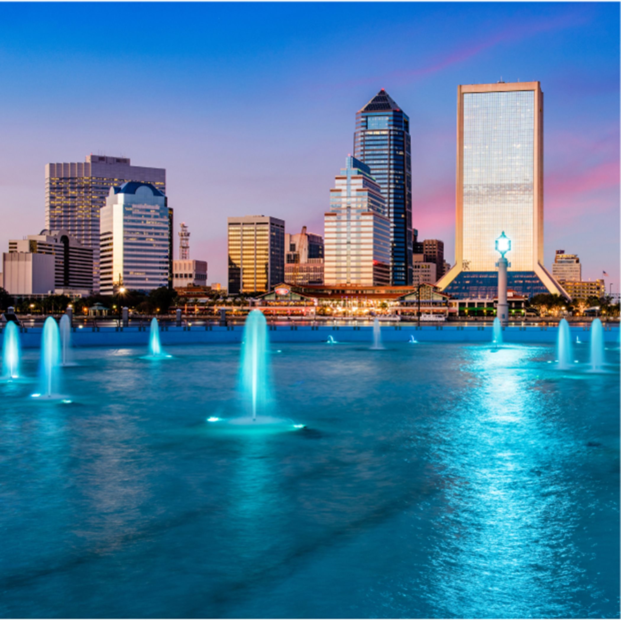 Skyline of Jacksonville Florida in front of Friendship Fountain