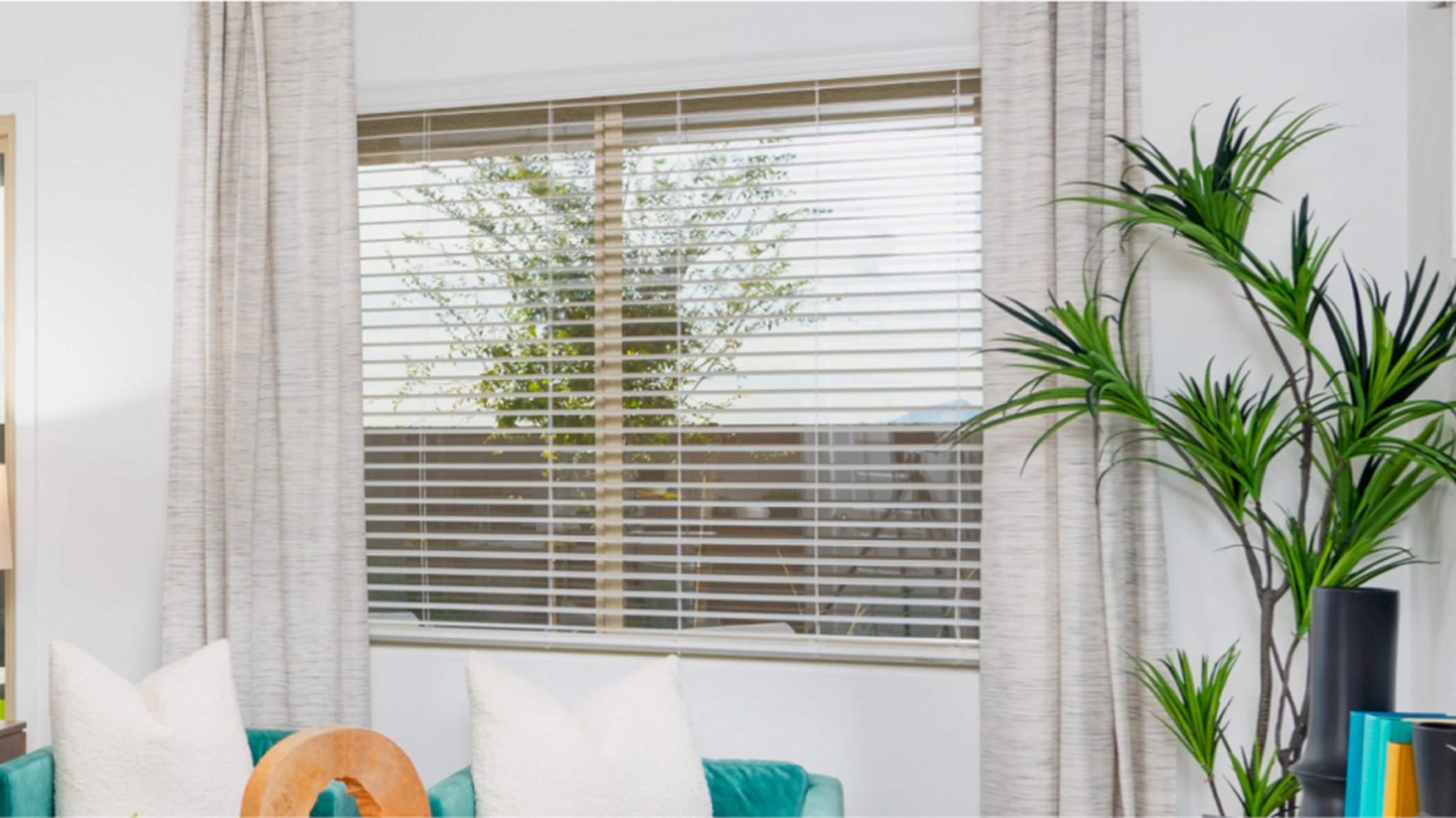 Cadence Signature Phase 2 Bering 4580 Blinds