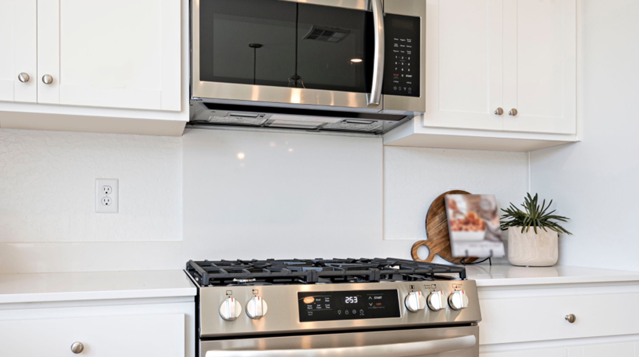 Frigidaire® stainless steel appliance package