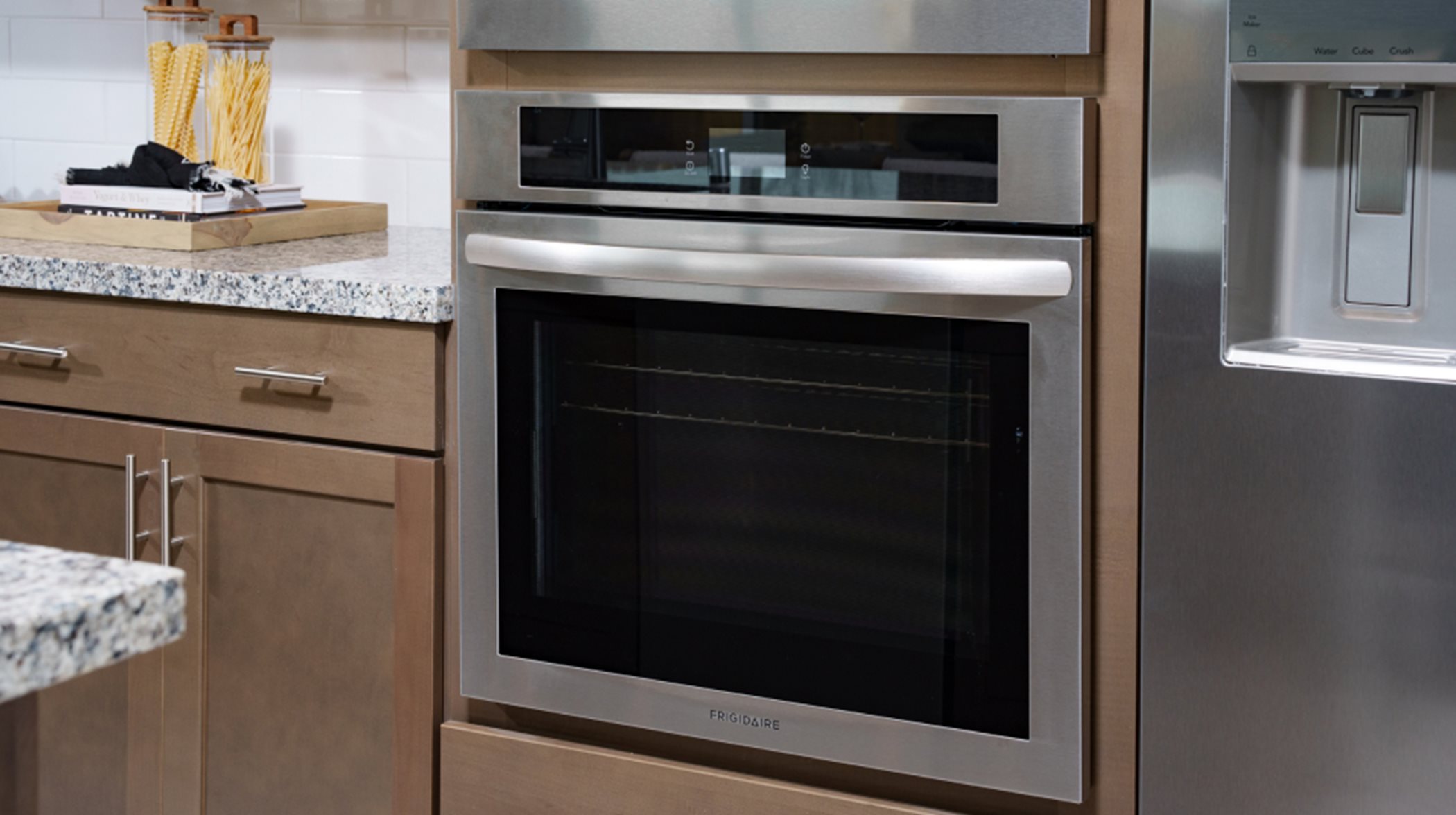 In-wall oven