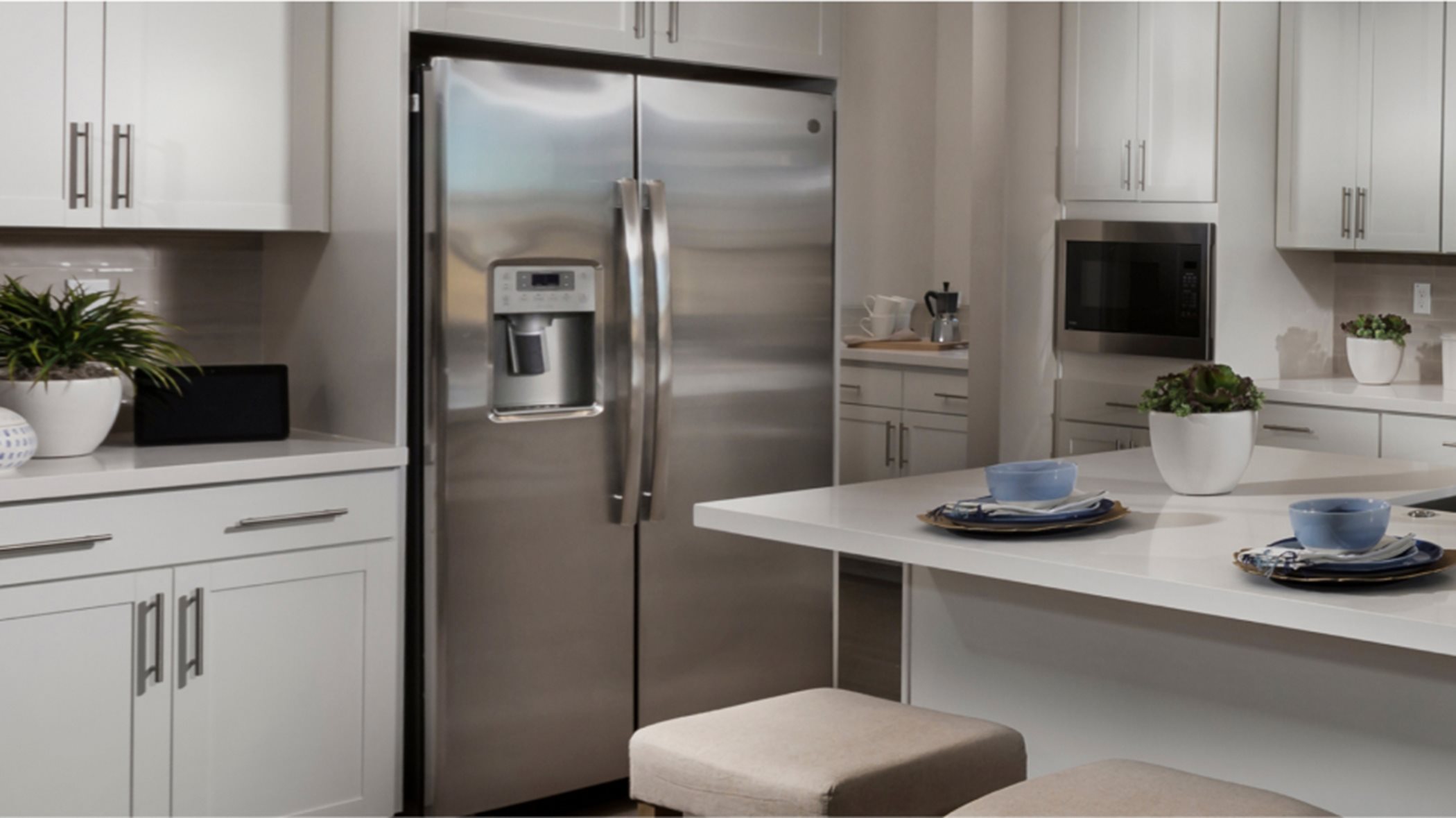Tracy Hills Pearl Residence 4 refrigerator