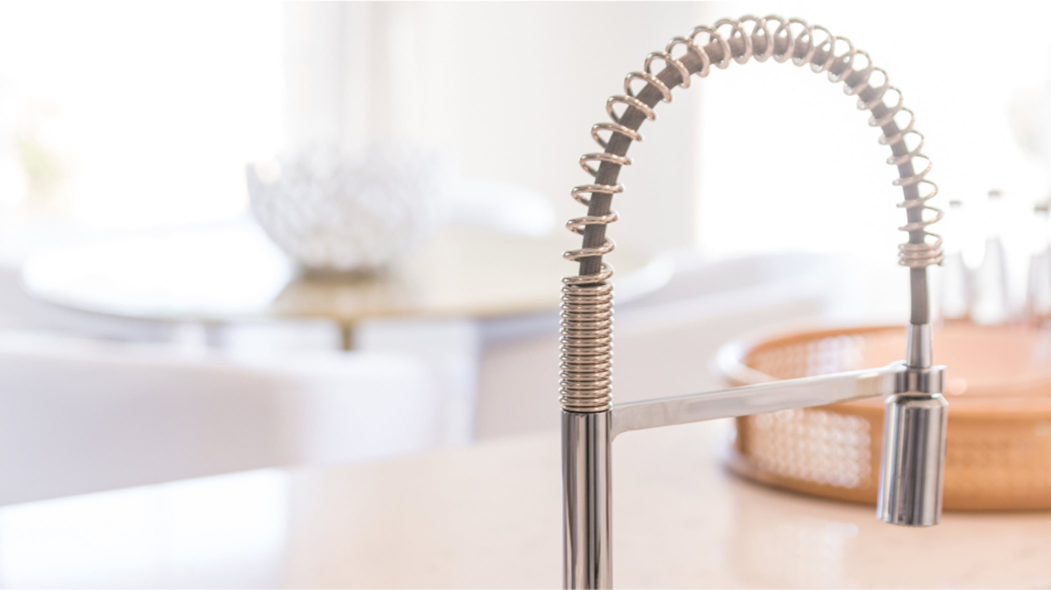 Chrome faucet with pull-out spray